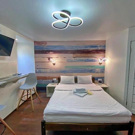 Apartments On Chaykovskogo 16 Οδησσός Εξωτερικό φωτογραφία